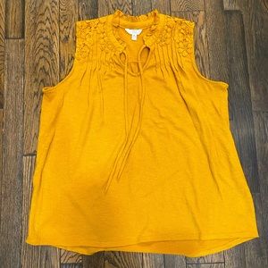 Time and Tru yellow sleeveless shirt.